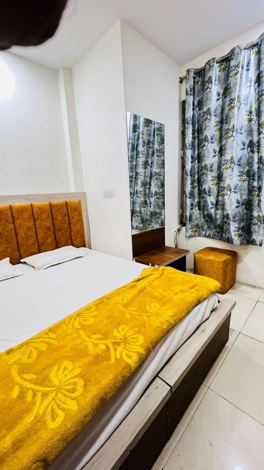 Royal Raj Palace Ujjain Extérieur photo
