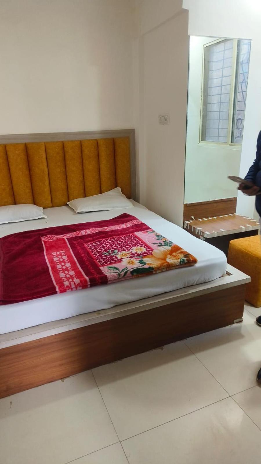 Royal Raj Palace Ujjain Extérieur photo