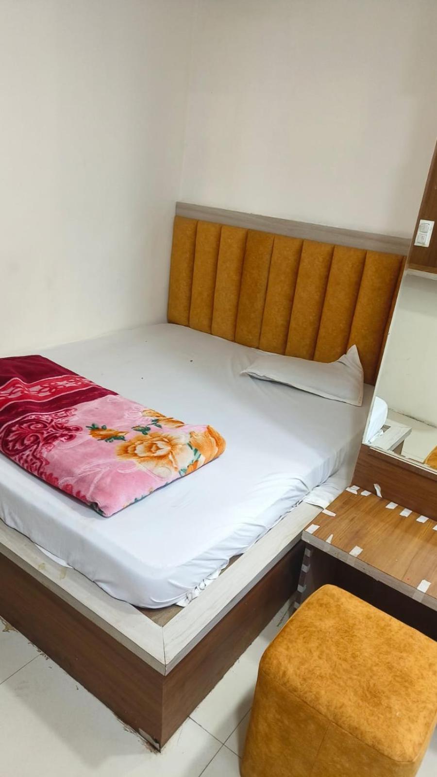 Royal Raj Palace Ujjain Extérieur photo